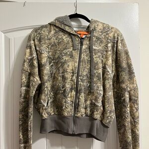 Social Scene Cropped Camo Hoodie